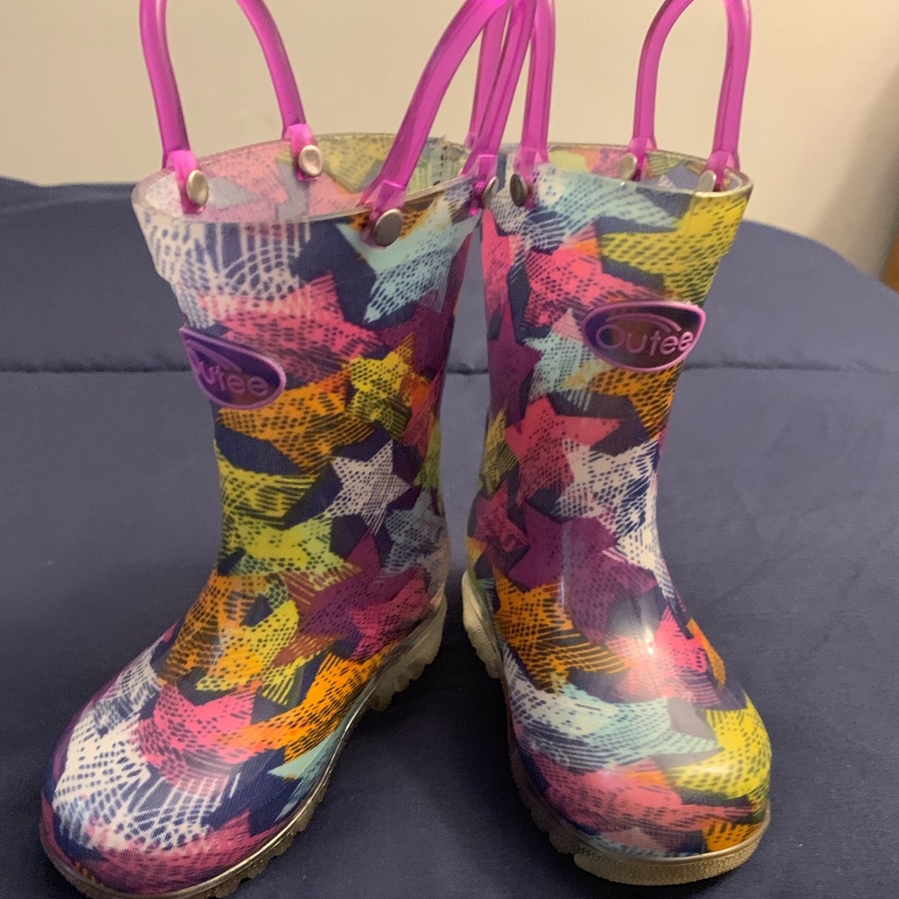 Outee light up rain boots